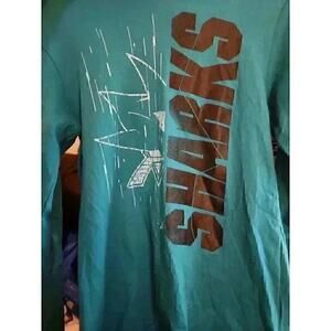 NWT NHL Mens Size XL Long Sleeve Shirt Blue Crew Neck Sharks Hockey Logo Sport